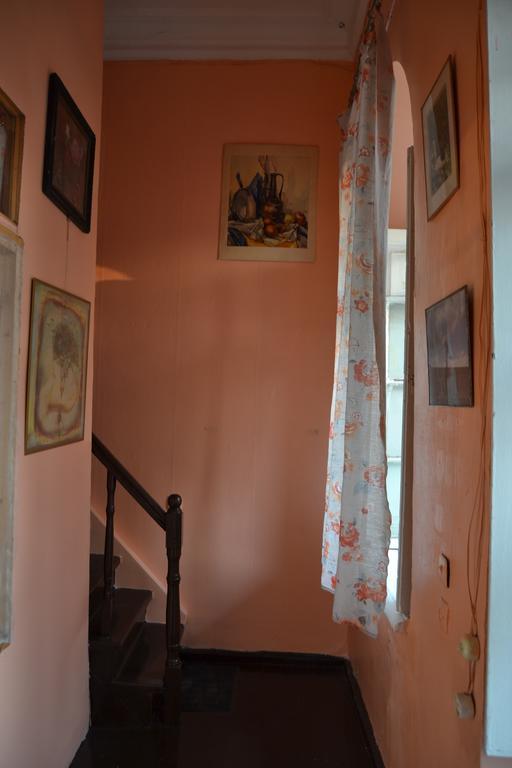 Green Stairs Guest House ティビリシ エクステリア 写真